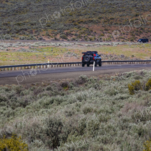 4% Grade gradiant safety warning signs in Interstate 90, Washington state.