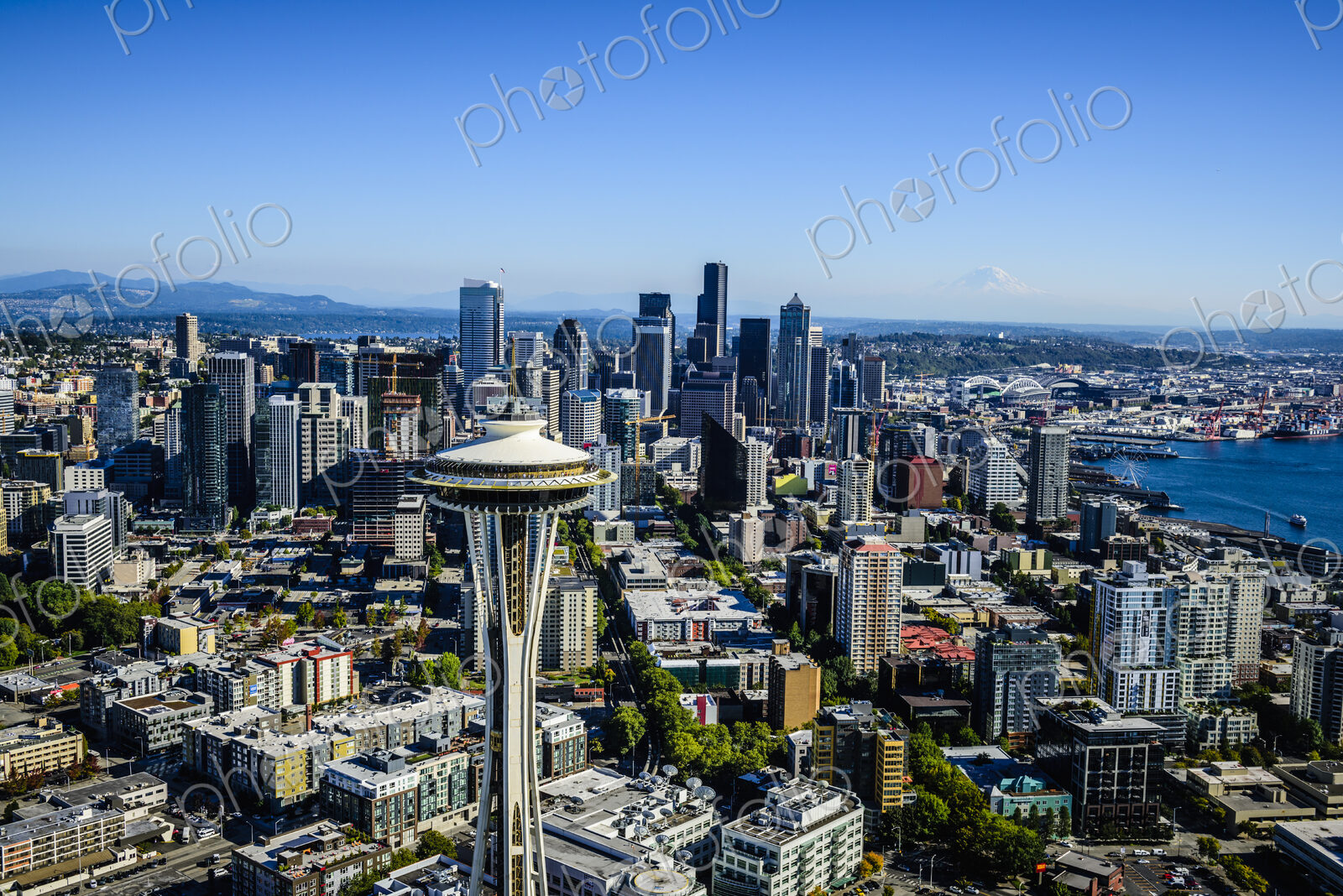 Aerial view of Space Needle in Seattle cityscape, Washington, United States