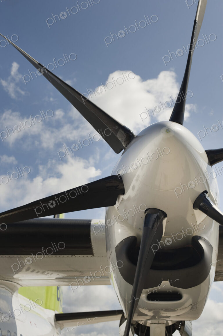 Airplane propeller