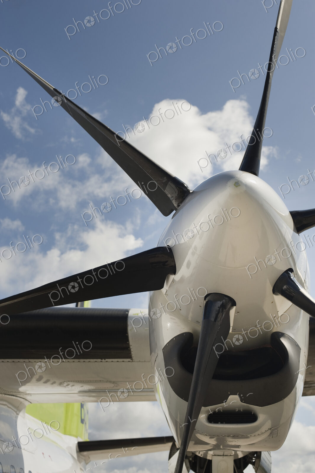 Airplane propeller