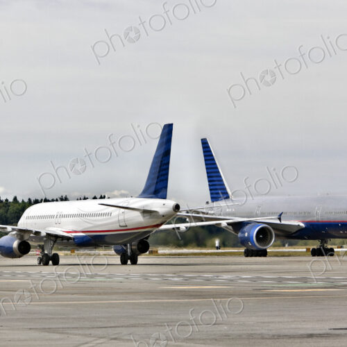 Airplanes on a Runway Airplanes on a Runway