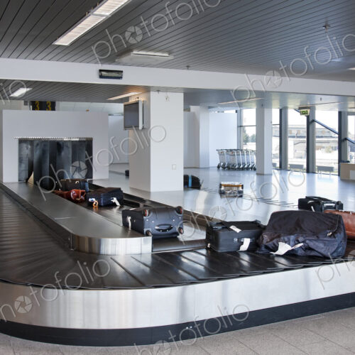 Airport Baggage Claim Airport Baggage Claim