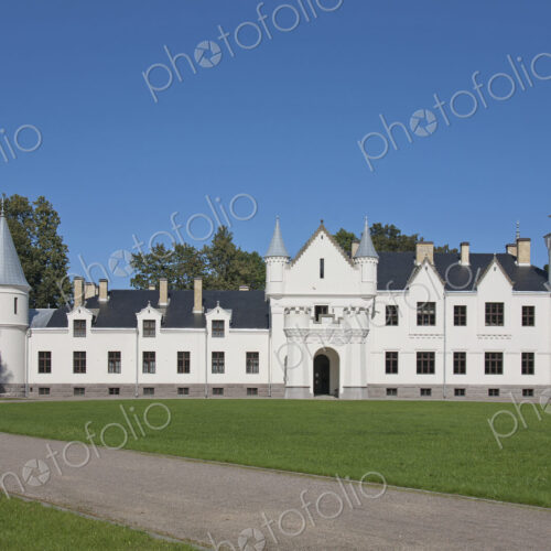 Alatskivi Castle Exterior