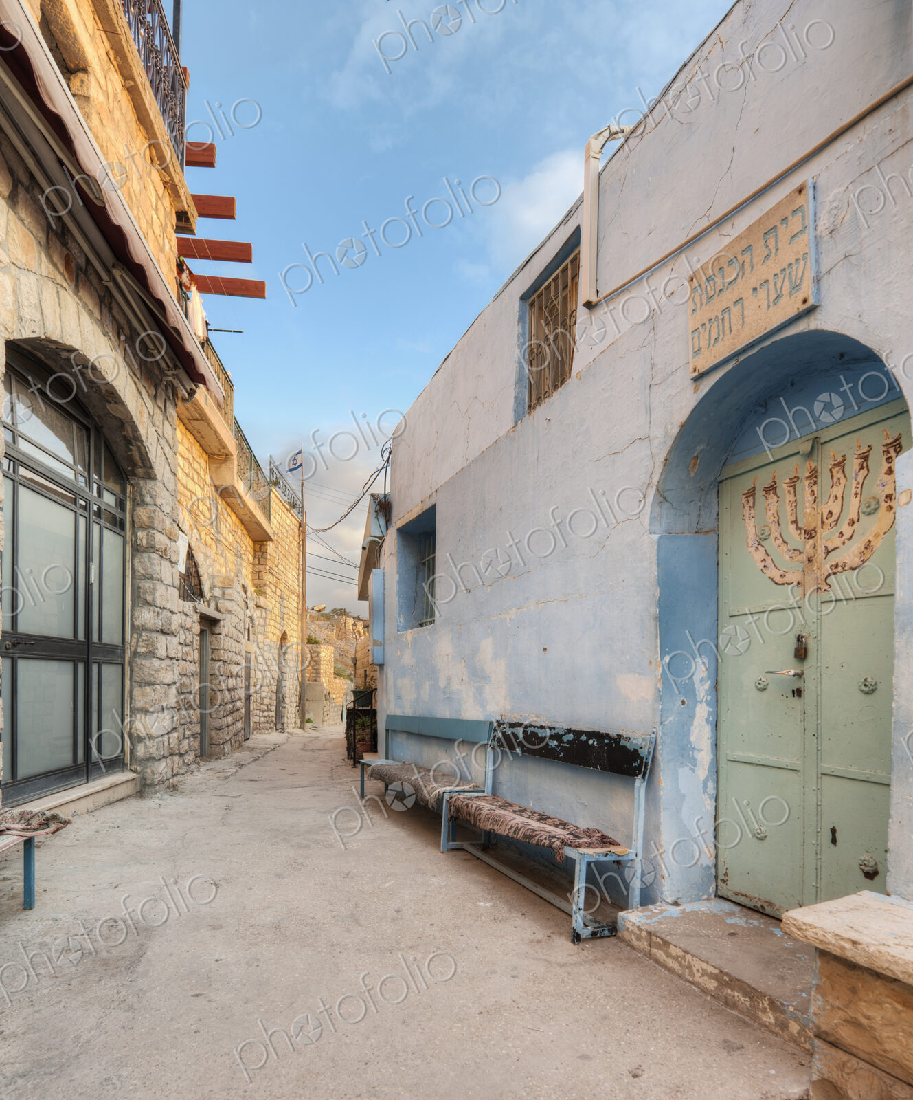 Alleyway Entrance To Synagogue