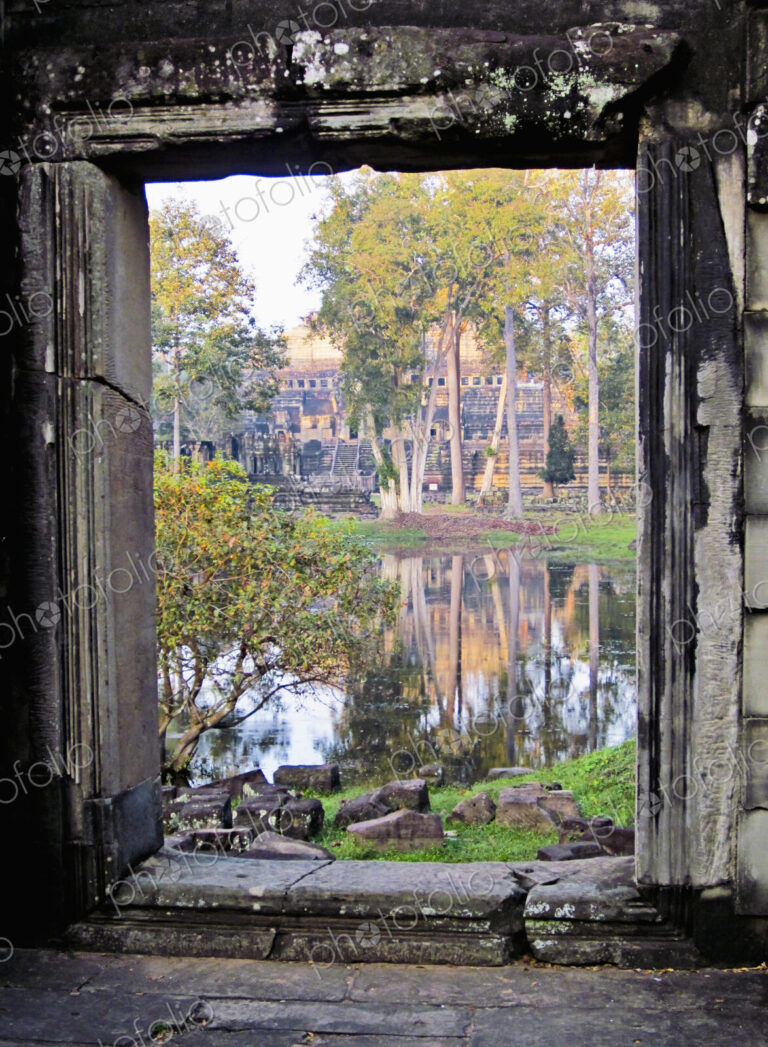 Angkor Thom temple at Angkor Wat, the huge temple complex of Khmer 12th century…