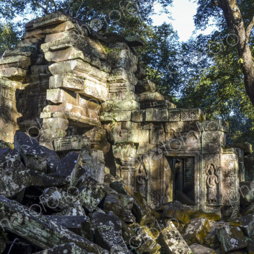 Ankor Wat, a 12th century historic Khmer temple and UNESCO world heritage site. Arches… Ankor Wat, a 12th century historic Khmer temple and UNESCO world heritage site. Arches…