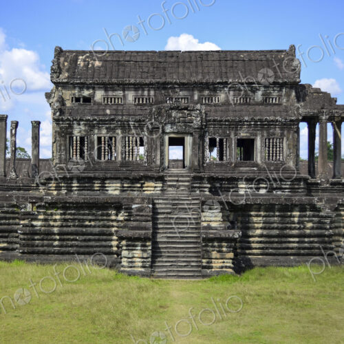 Ankor Wat, a 12th century historic Khmer temple and UNESCO world heritage site. Arches… Ankor Wat, a 12th century historic Khmer temple and UNESCO world heritage site. Arches…
