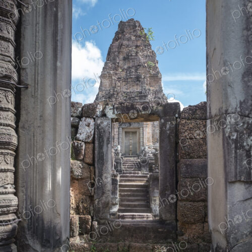 Arch doorways of ancient temple structure, Prasat Bakong, Siem Reap, Cambodia