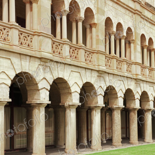 Arches and Columns in a Building Arches and Columns in a Building
