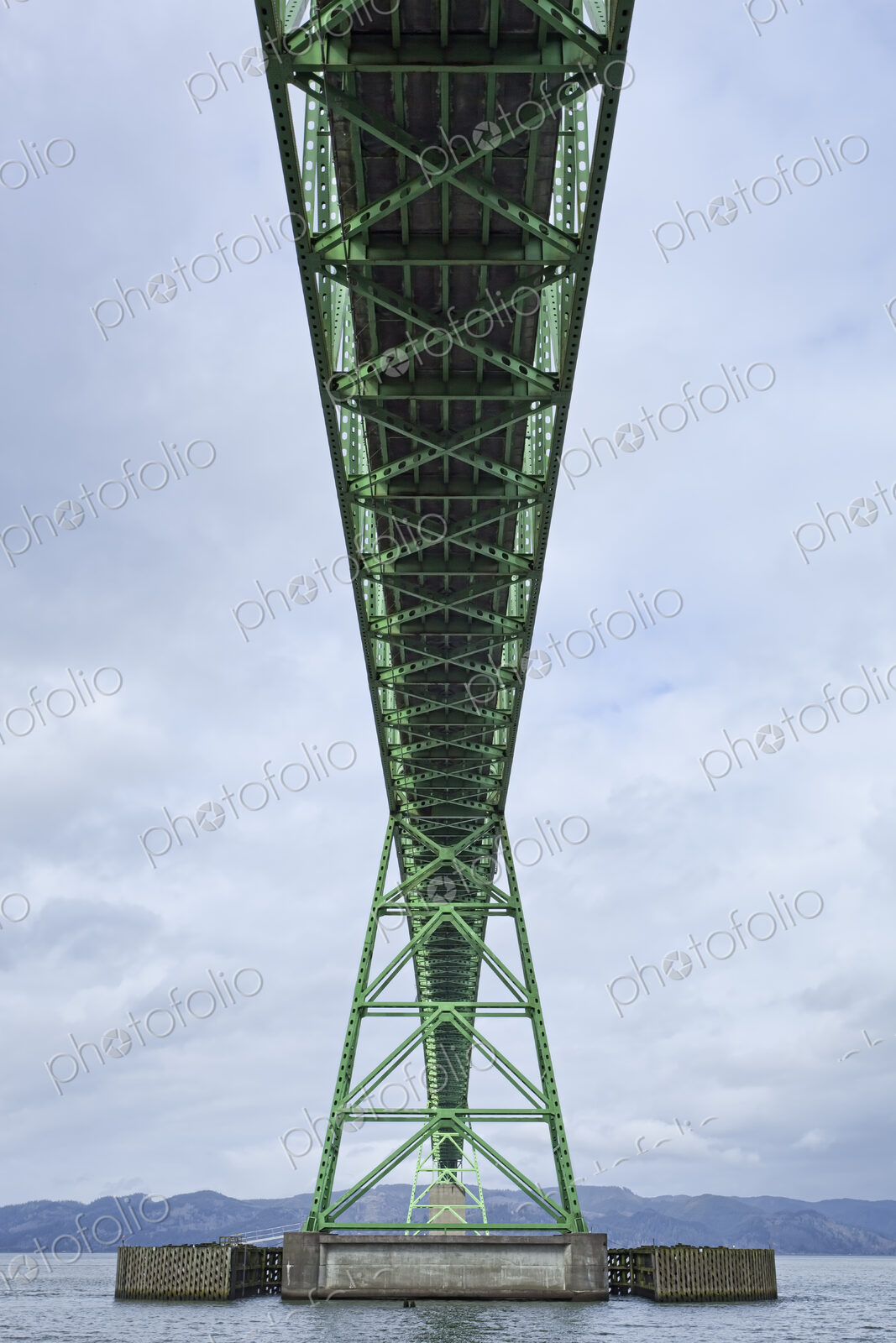 Astoria-Megler Bridge, a steel girder continuous truss bridge spanning the Columbia River