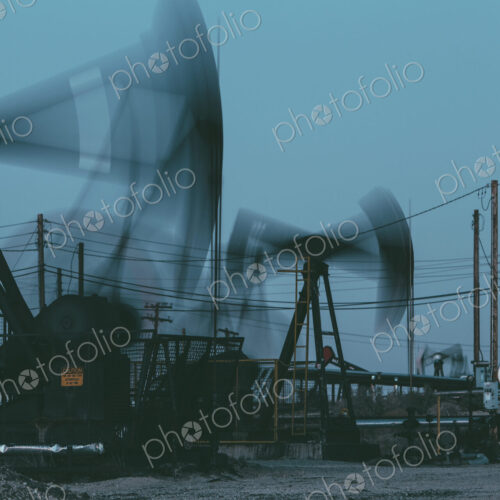 At the Midway-Sunset oil fields outside Bakersfield, crude oil is extracted from… At the Midway-Sunset oil fields outside Bakersfield, crude oil is extracted from…