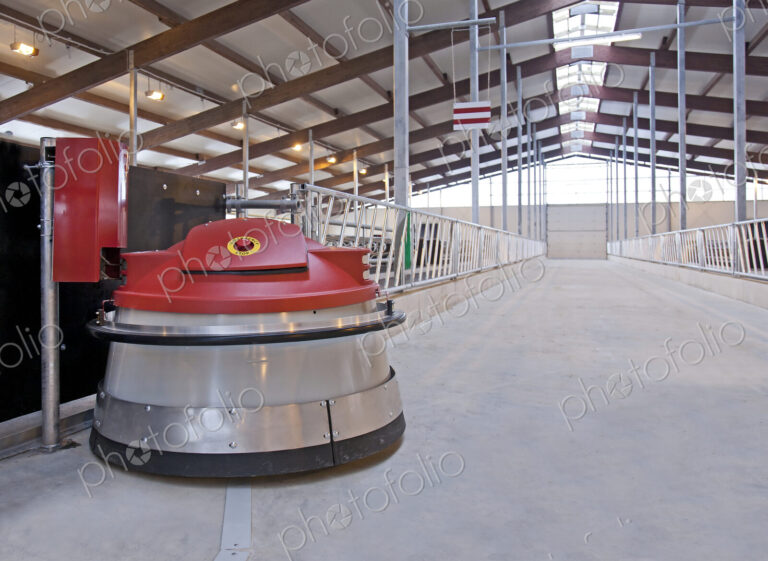 Automated Feed Pusher
