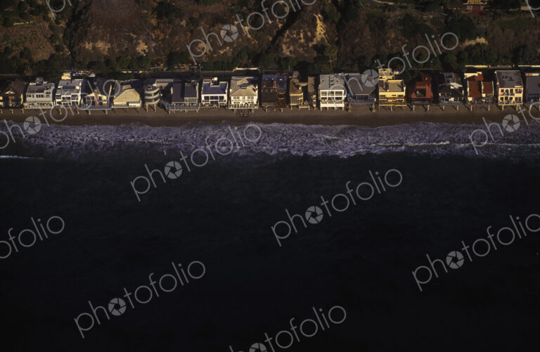 Beach Homes on California Coast Near Malibu