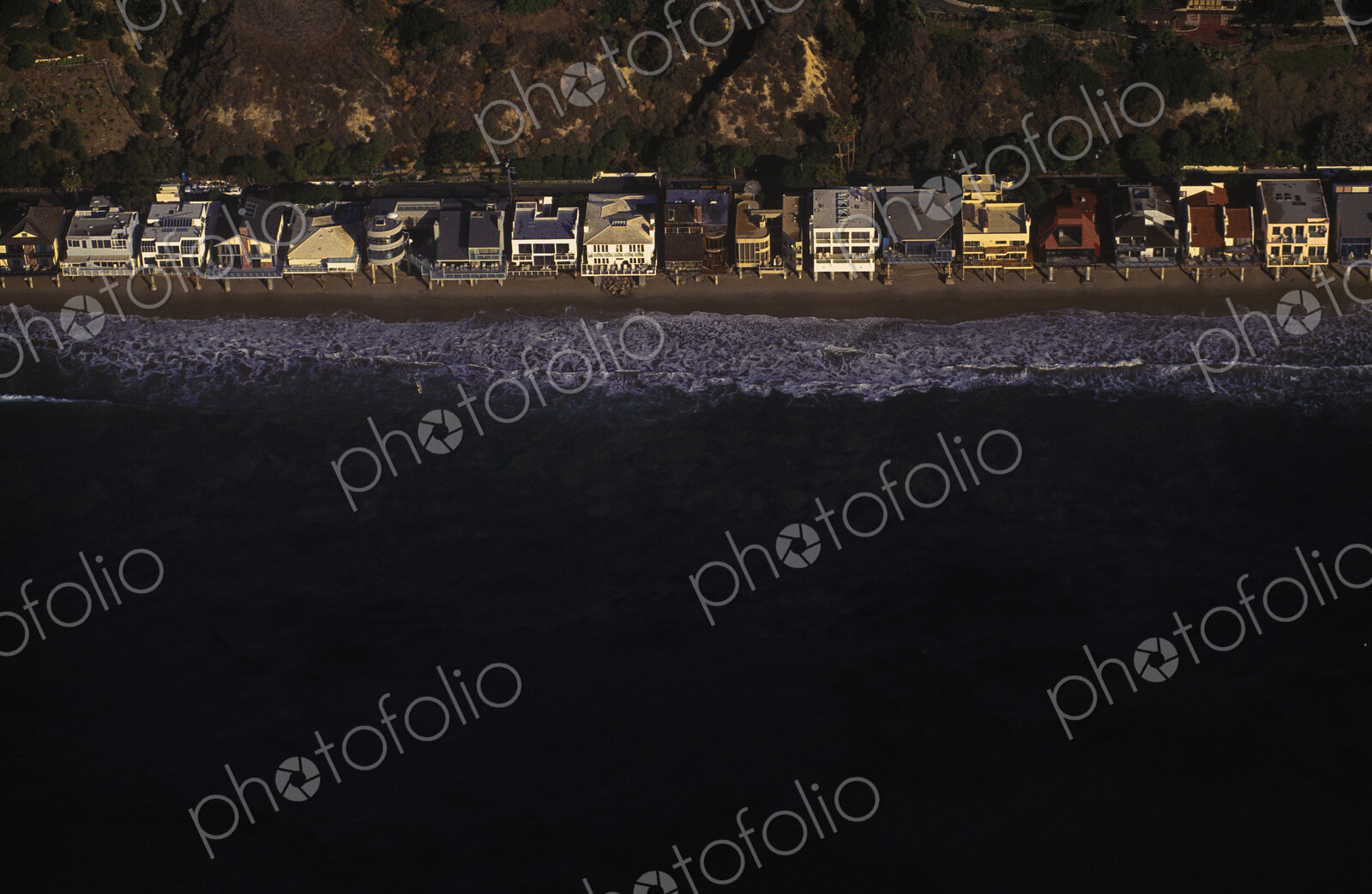 Beach Homes on California Coast Near Malibu
