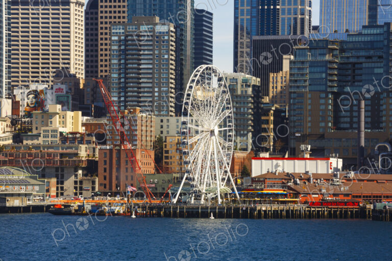 Big Wheel and Downtown Seattle views from the harbour.
