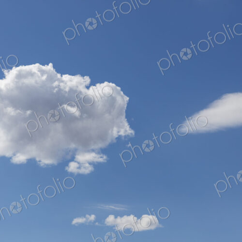 Blue sky and cumulus clouds, light clouds.