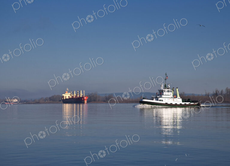 Boats on Columbia River