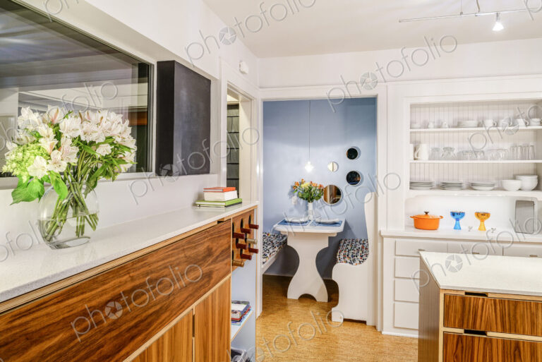 Breakfast nook in modern kitchen