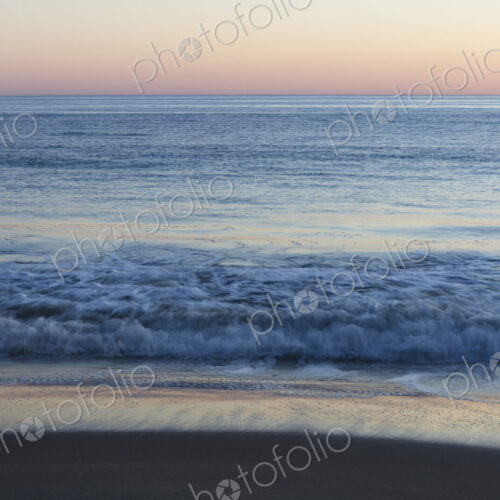 Breaking waves on the sea shore