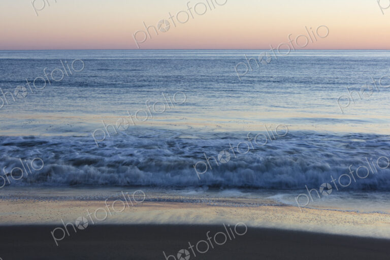 Breaking waves on the sea shore