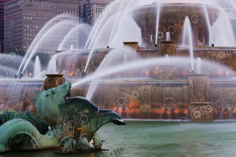 Buckingham Fountain at Dusk