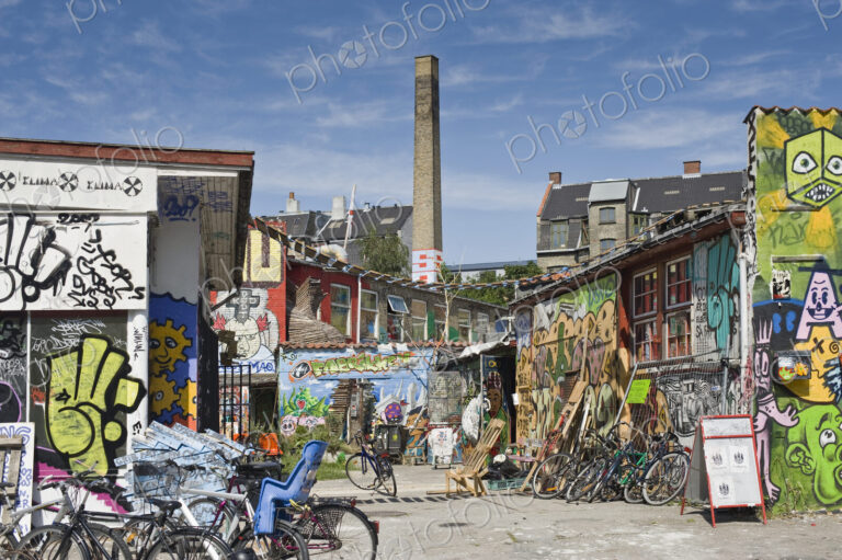 Buildings with Graffiti