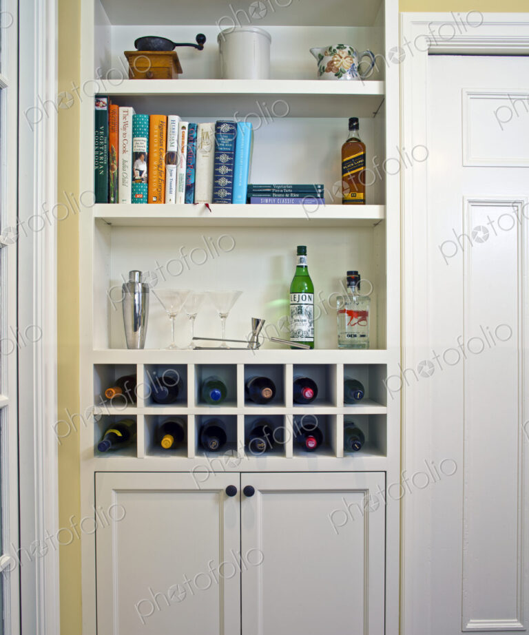 Built In Shelving And Wine Rack