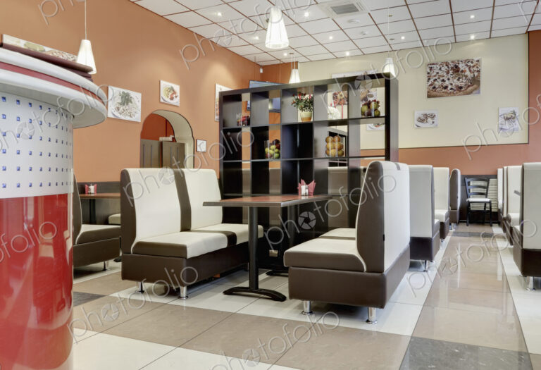 Cafe Bar and Dining Room