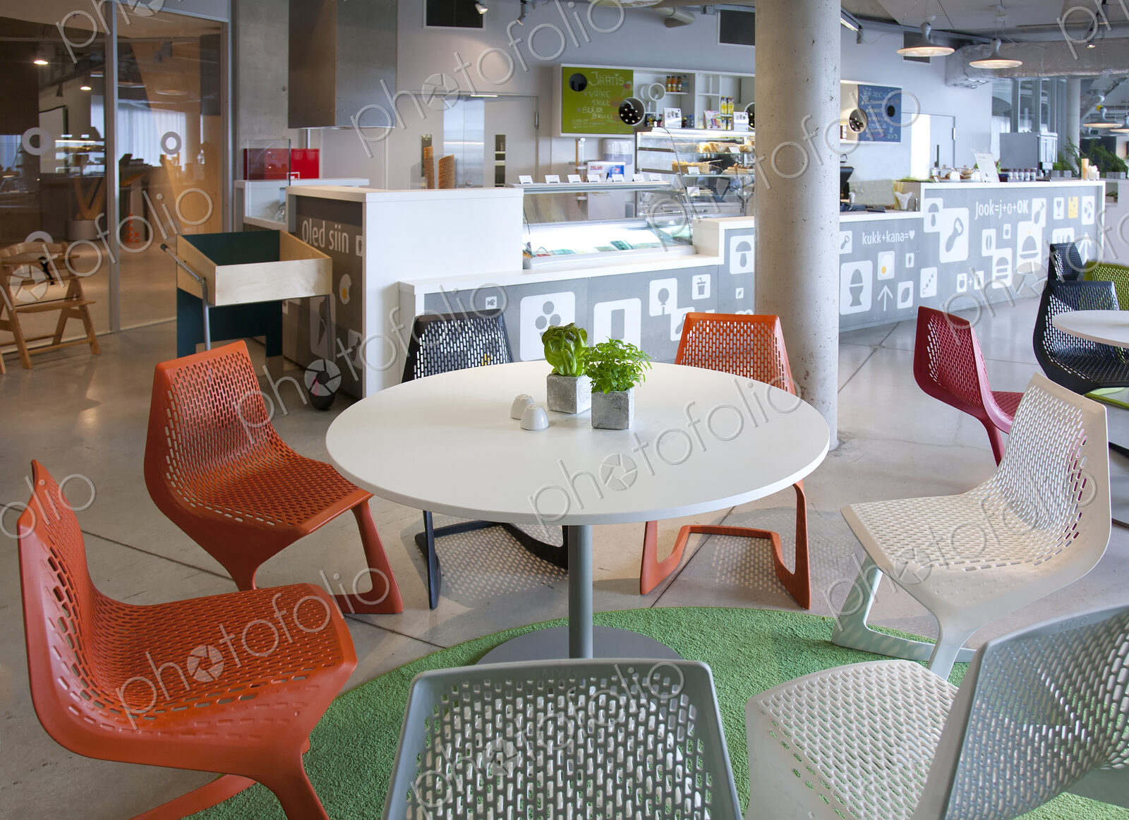 Cafe Seating in a Science Center