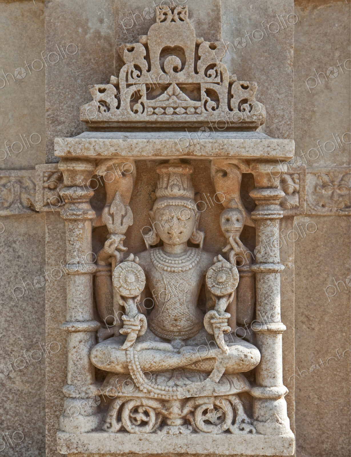 Carving at Sas-Bahu Temple at Eklingji