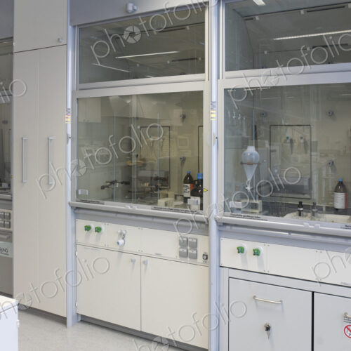 Chemistry laboratory at a university chemistry department . Chemistry laboratory at a university chemistry department .
