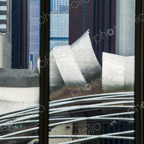 Chicago city skyline, view from the Art Institute of Chicago ofo the Jay Pritzker… Chicago city skyline, view from the Art Institute of Chicago ofo the Jay Pritzker…