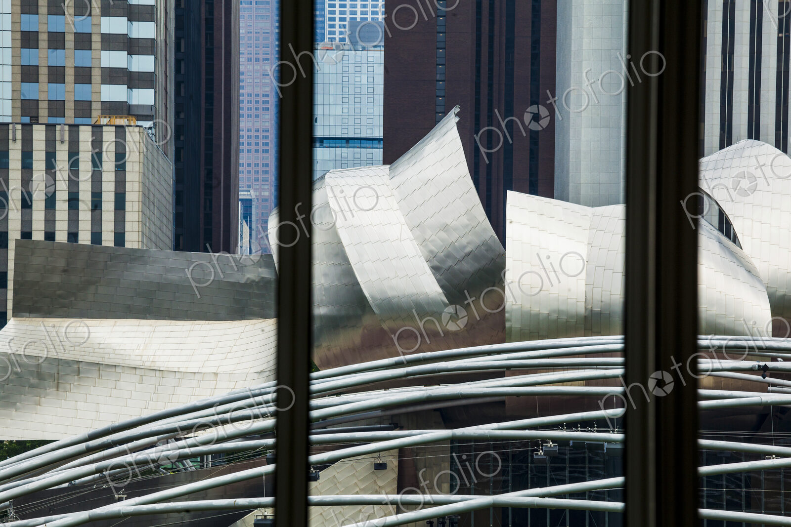Chicago city skyline, view from the Art Institute of Chicago ofo the Jay Pritzker…