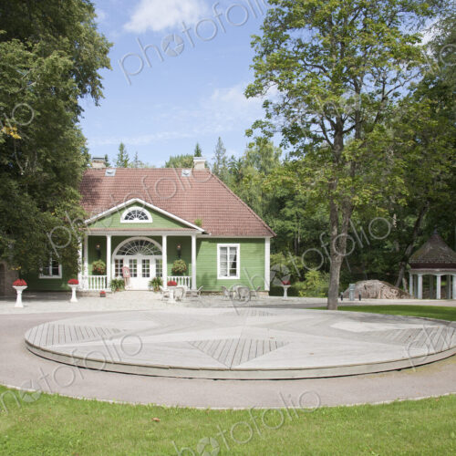 Circular Walkway Circular Walkway
