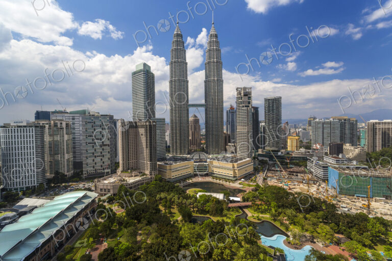 Cityscape of Kuala Lumpur with the Petronas Towers in the distance, Malaysia.
