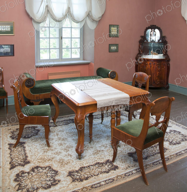Classic Manor Room