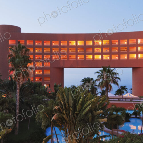 Contemporary Tropical Resort Contemporary Tropical Resort