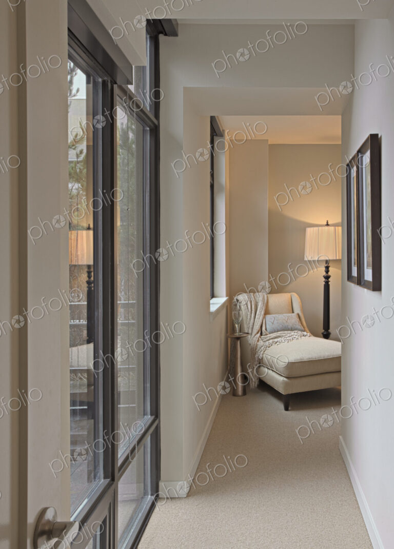 Corridor leading to chaise lounge