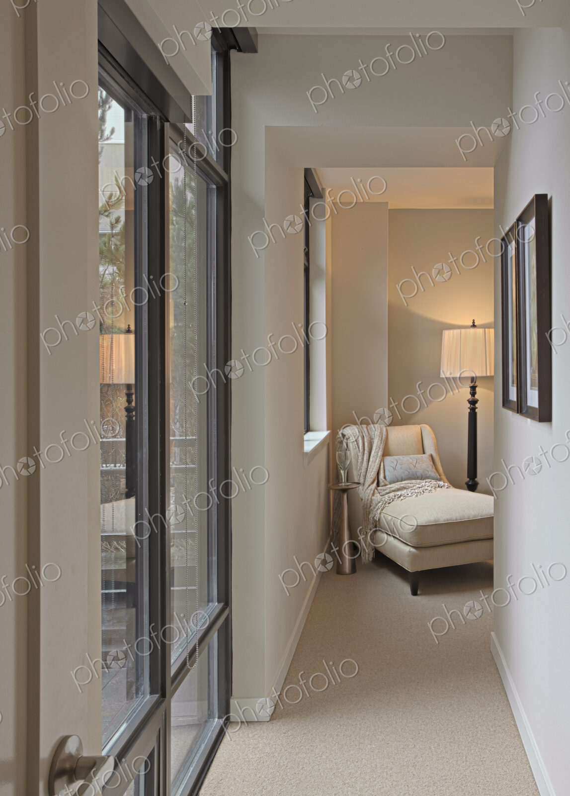 Corridor leading to chaise lounge