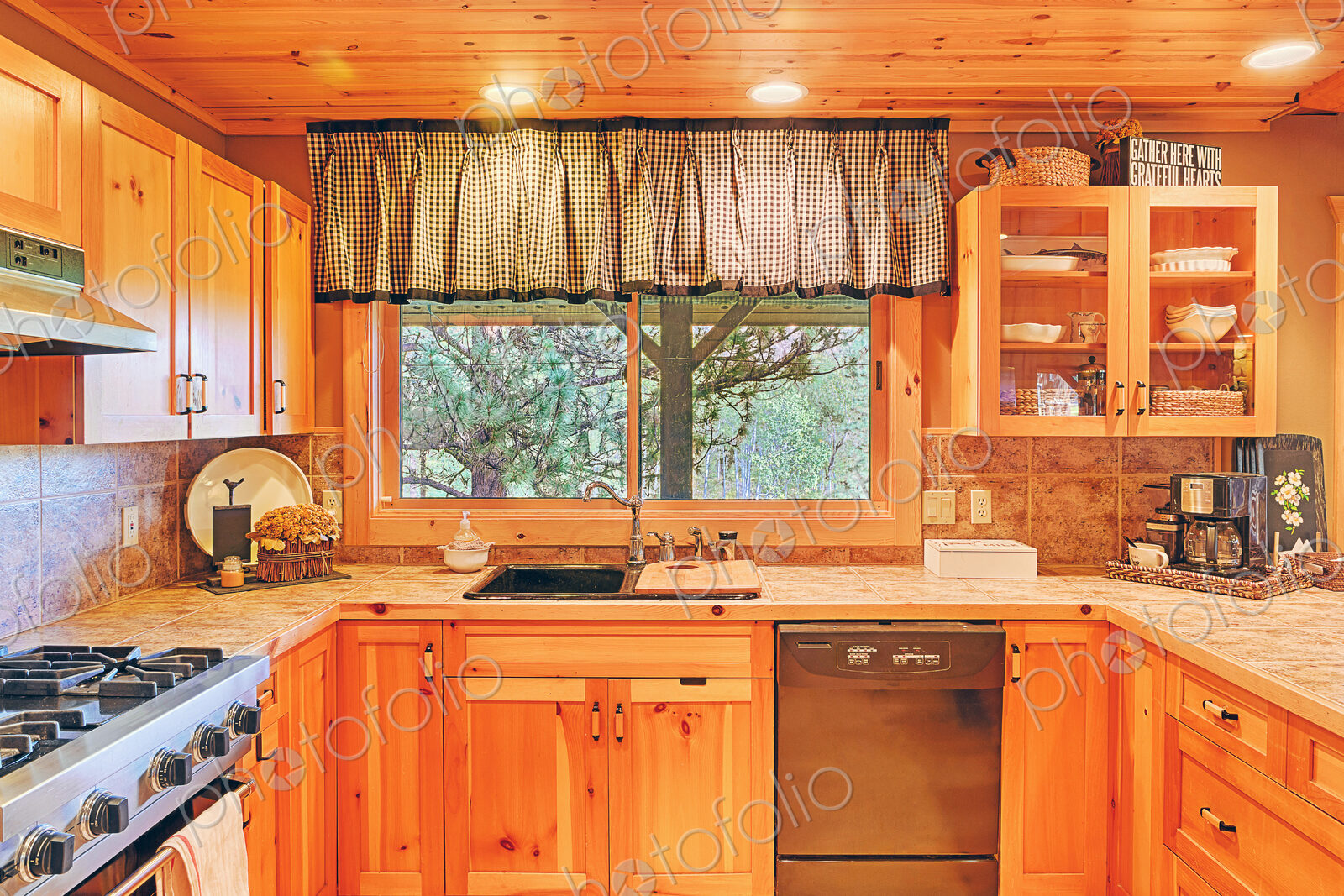 Countertops and cabinets in rustic kitchen