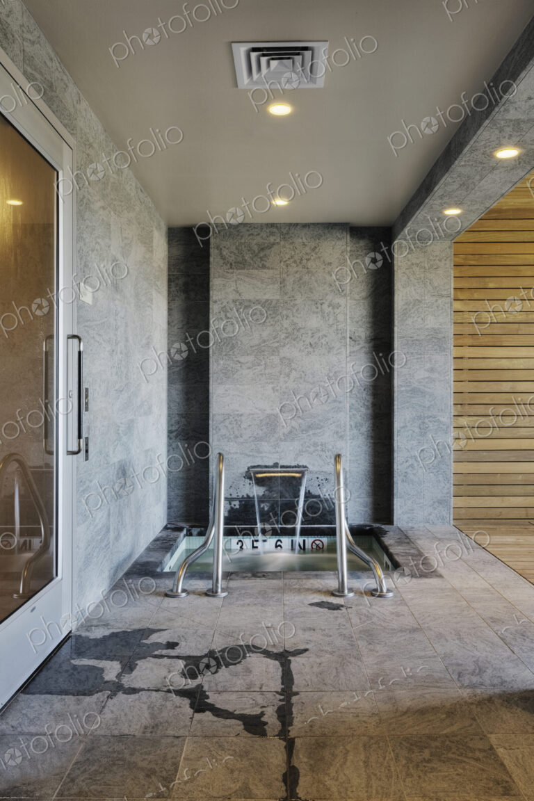 Covered Jacuzzi Area