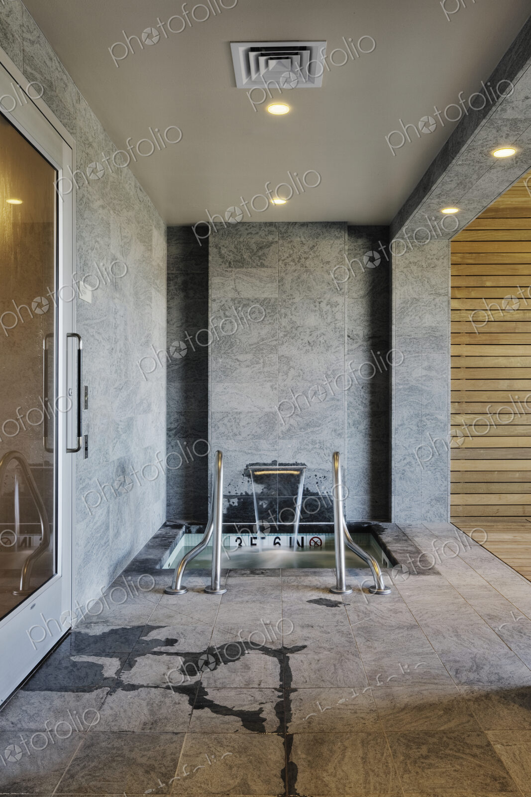 Covered Jacuzzi Area