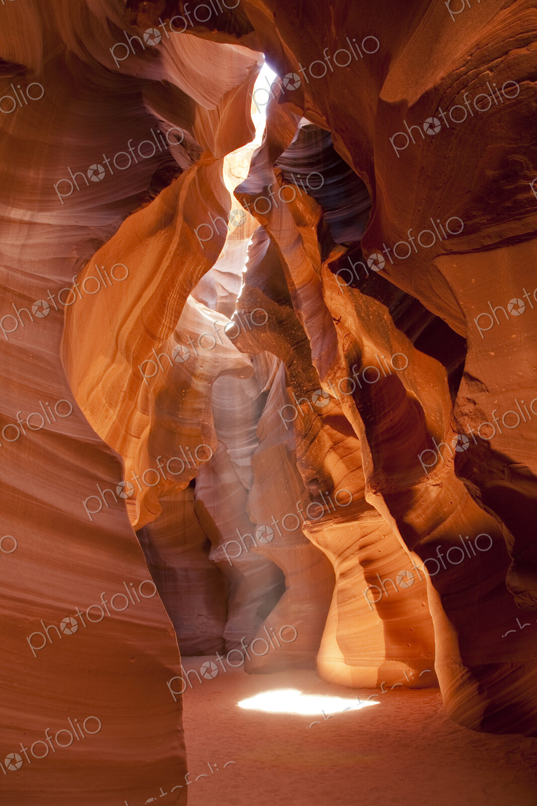 Curving rock walls in Antelope Canyon, Page, Arizona, United States
