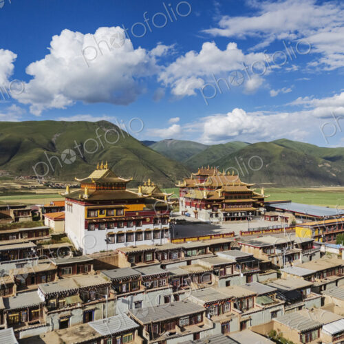 Dajin Temple and Monks Residences on a hillside in Kagongxiang, Sichuan Province, Kham… Dajin Temple and Monks Residences on a hillside in Kagongxiang, Sichuan Province, Kham…