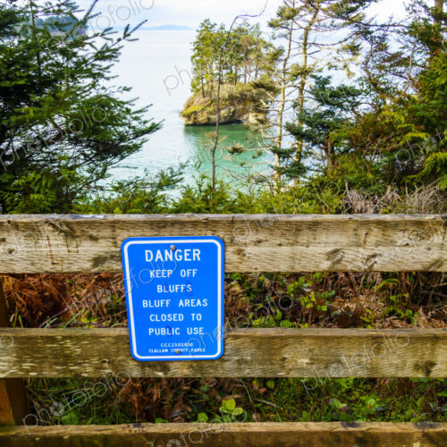 Danger Keep off Bluff sign, Salt Creek Recreational Area, Port Angeles, WA, USA,Danger…