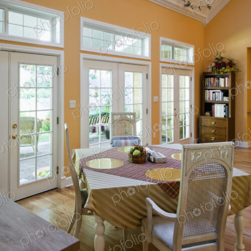 Dining Table in Kitchen Dining Table in Kitchen