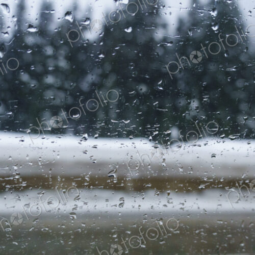 Driving on the rain and snow, Interstate 90, Snoqualmie Pass Driving on the rain and snow, Interstate 90, Snoqualmie Pass