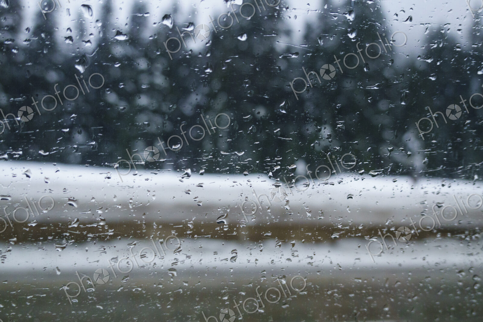 Driving on the rain and snow, Interstate 90, Snoqualmie Pass