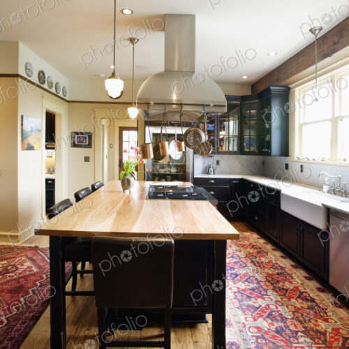 Eat-in Kitchen Eat-in Kitchen
