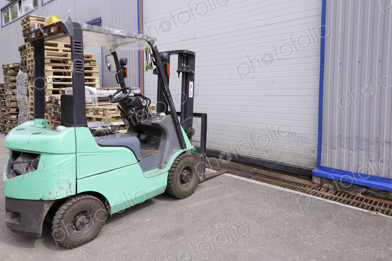 Electric Forklift